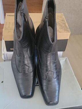 Black Men's Leather Ankle Boots - Sleek Zip Side Design